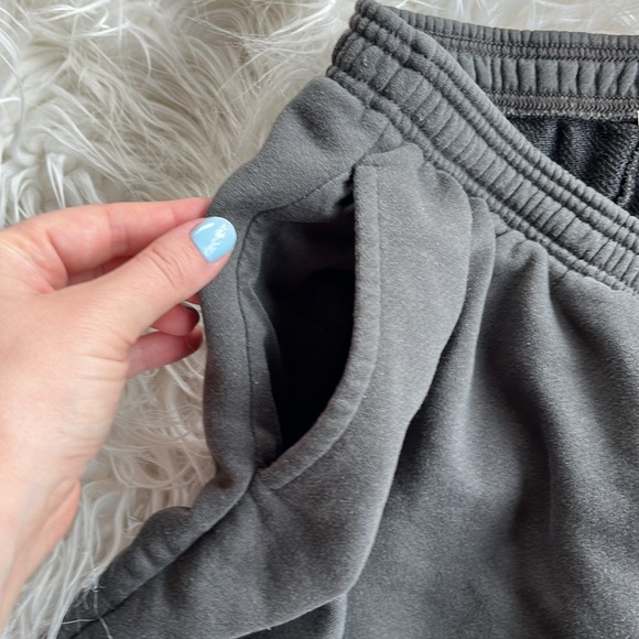 aerie Sunday Soft Retro Gym Short - Picture 3 of 6